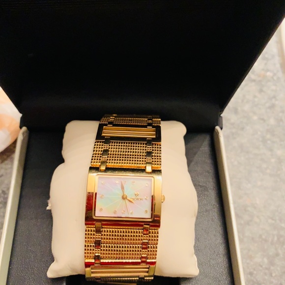 Watch - Picture 3 of 7